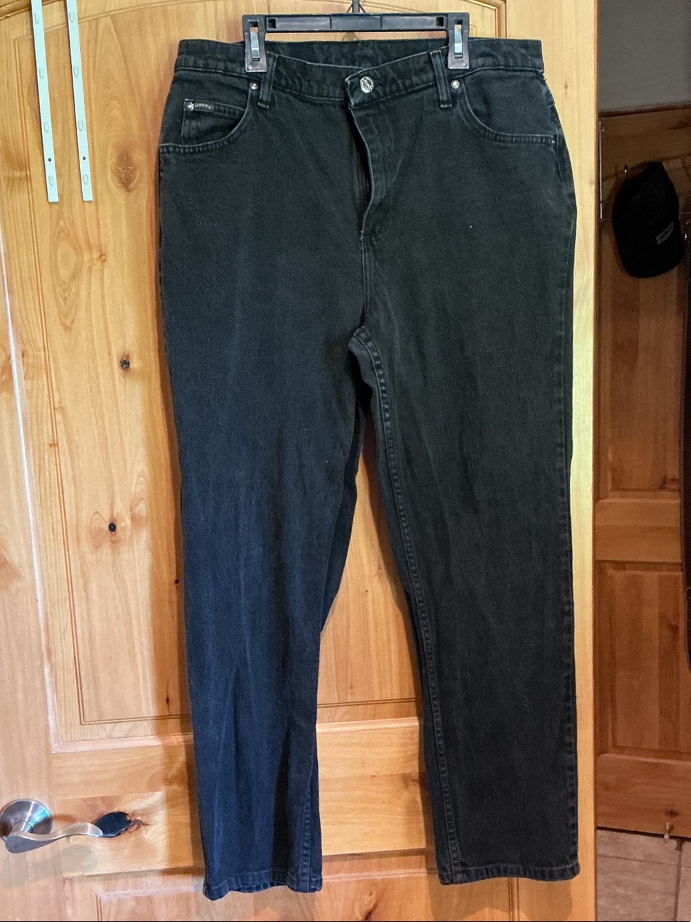 Riders Women’s Black High-Rise Straight Jeans 16
